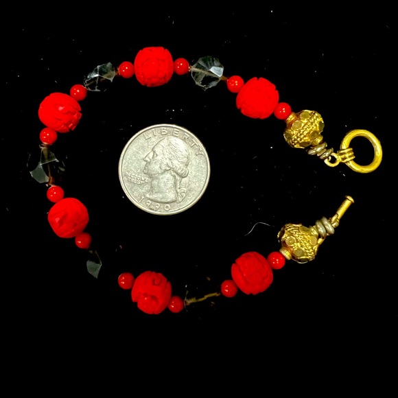 Jewelry - Bracelet gold finish closure, red & black beads